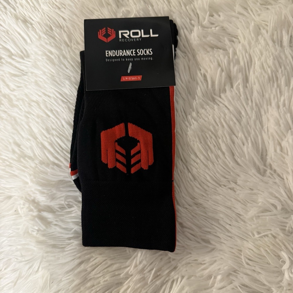 New Recovery Roll Endurance Socks Black Red Half Calf‎ Fit Size S/M US 6-9